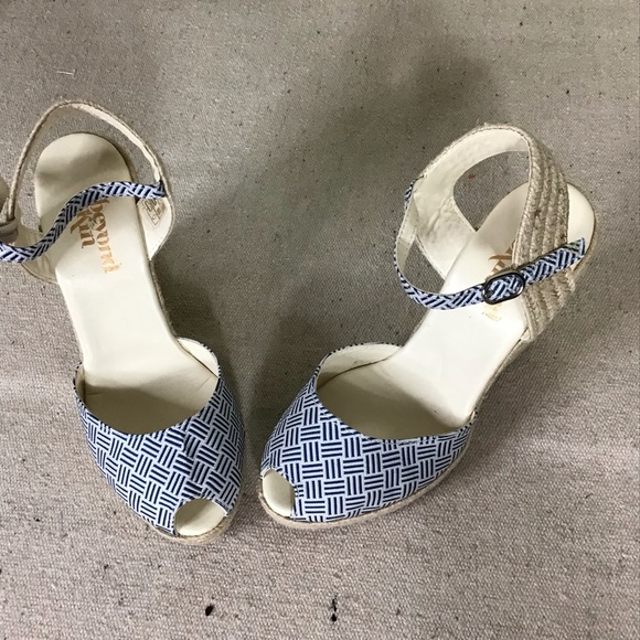 Beyond Skin Women’s Peep Toe Wedge Espadrilles Sz. 38/8US EUC - Picture 6 of 10